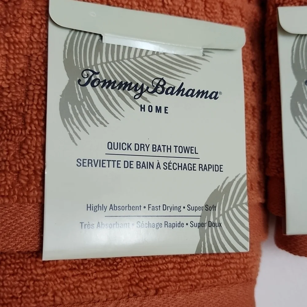 Tommy Bahama Set of 2 Bath Towels Waffle Coral Orange Abstract